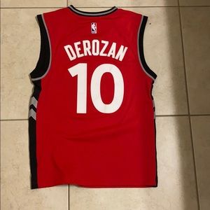 Demar Derozen jersey